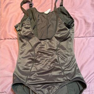 Maiden form shapewear at great price